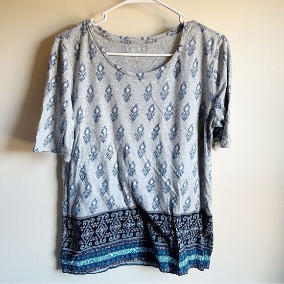 Loft Gray Paisley Bordered Hem Short Sleeve Tee T-shirt Blouse - Picture 1 of 5
